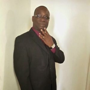 Meet your Posher, Ayo